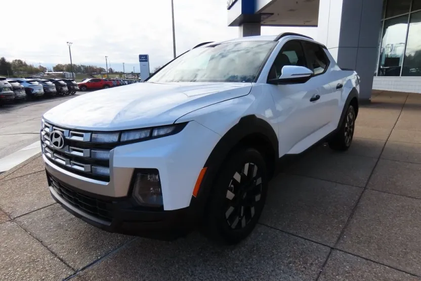 2025 Hyundai Santa Cruz SEL photo 1