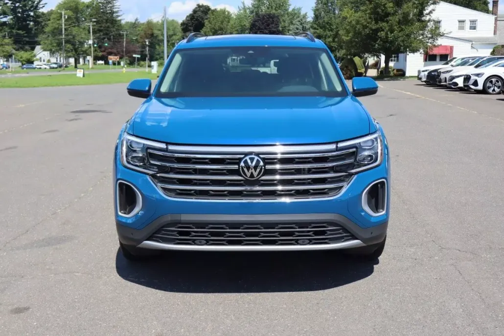 2025 Volkswagen Atlas SE Technology photo 1