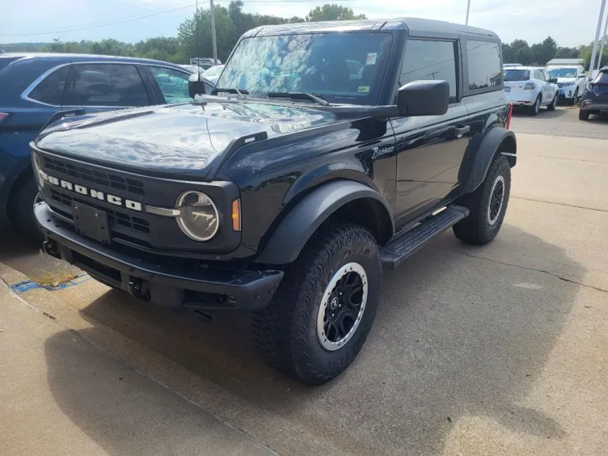 2021 Ford Bronco Black Diamond photo 1