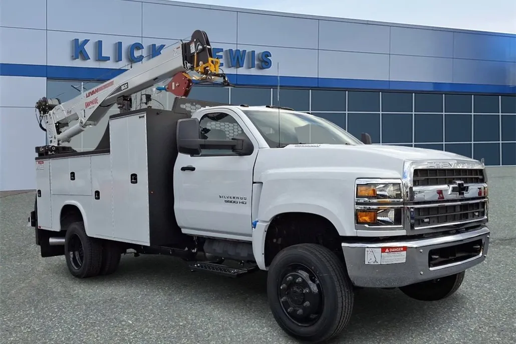 2024 Chevrolet Silverado 5500HD Work Truck photo 1