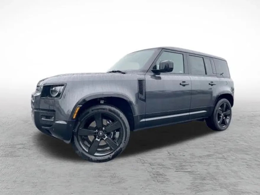 2025 Land Rover Defender 110 V8 photo 1