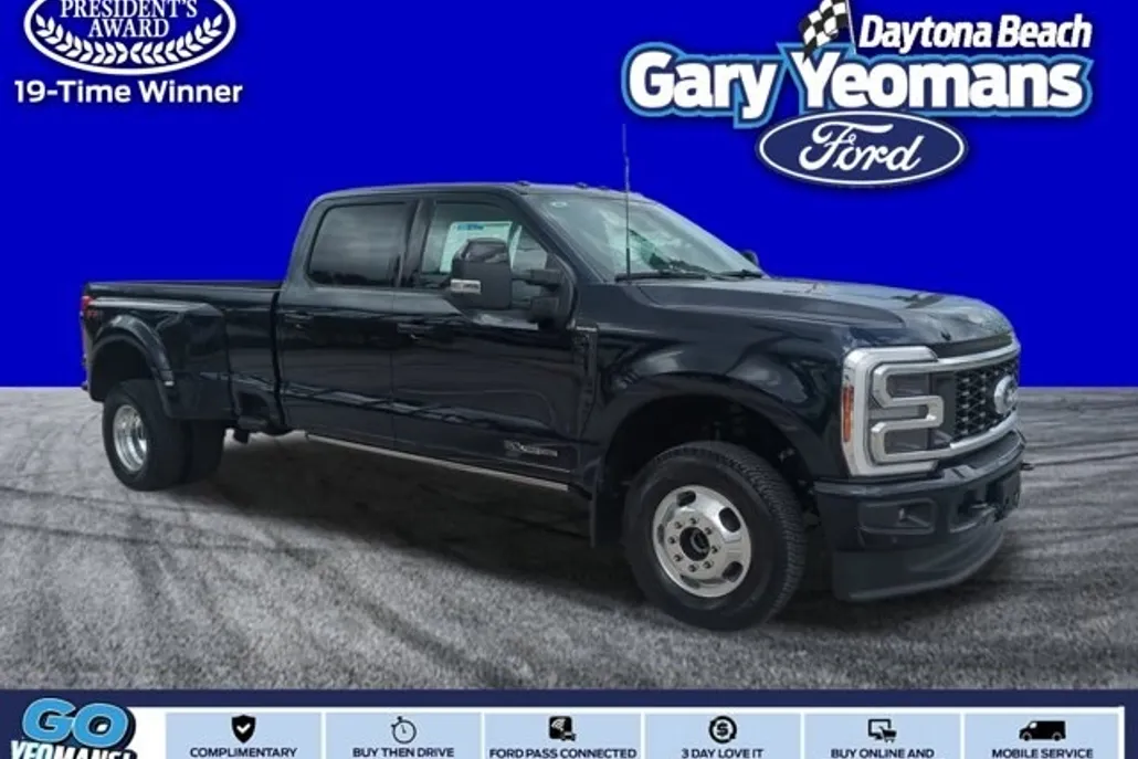 2025 Ford F-350 Platinum photo 1