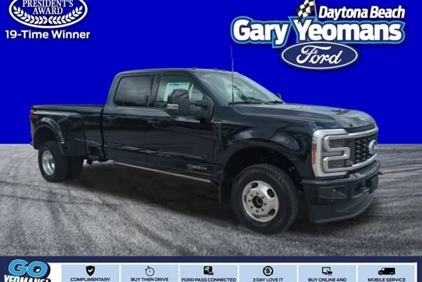 2025 Ford F-350 Platinum photo 1