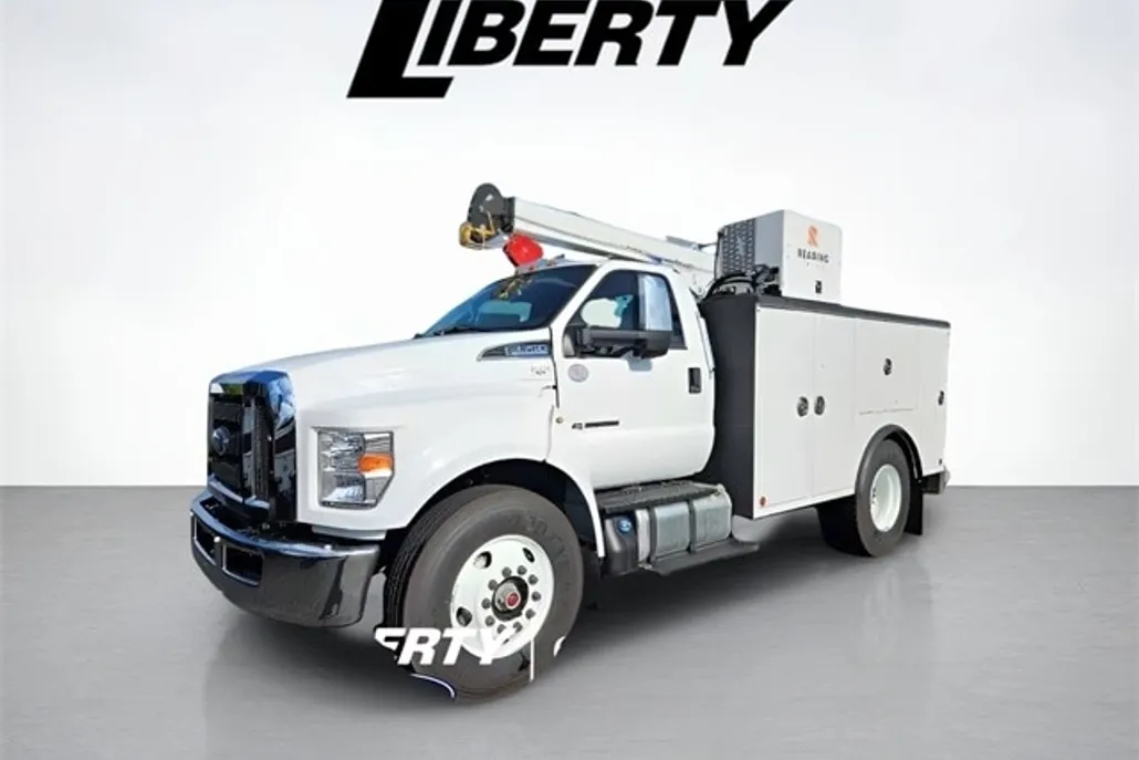 2026 Ford F-750 photo 1