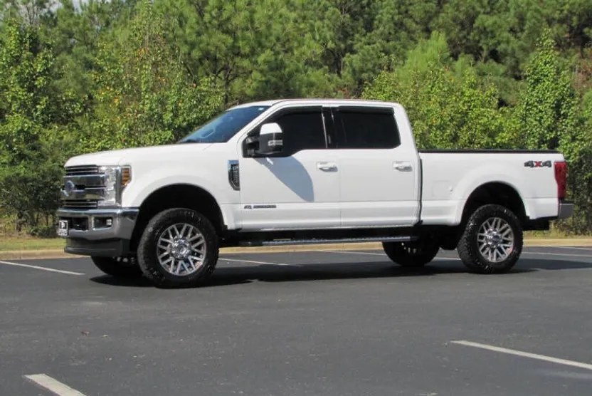 2019 Ford F-250 Lariat photo 1