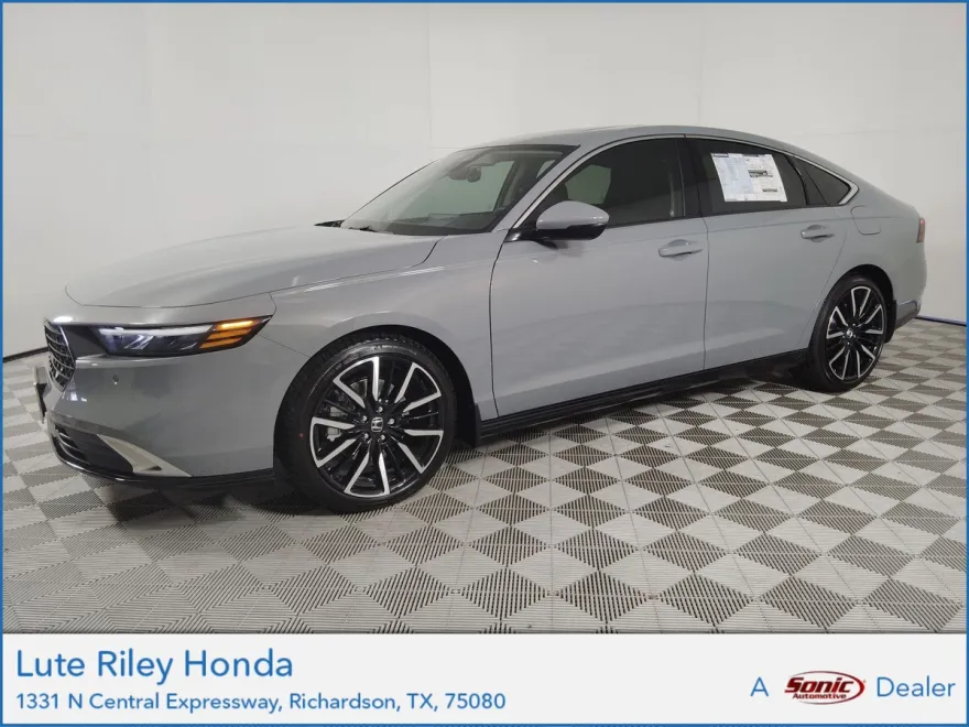 2025 Honda Accord Hybrid Touring photo 1