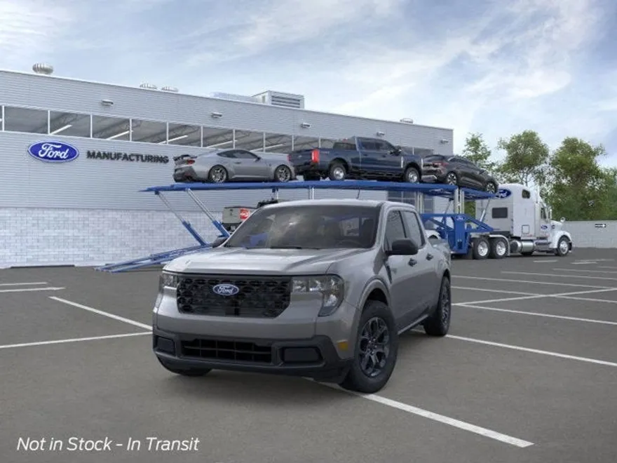 2025 Ford Maverick XLT photo 1