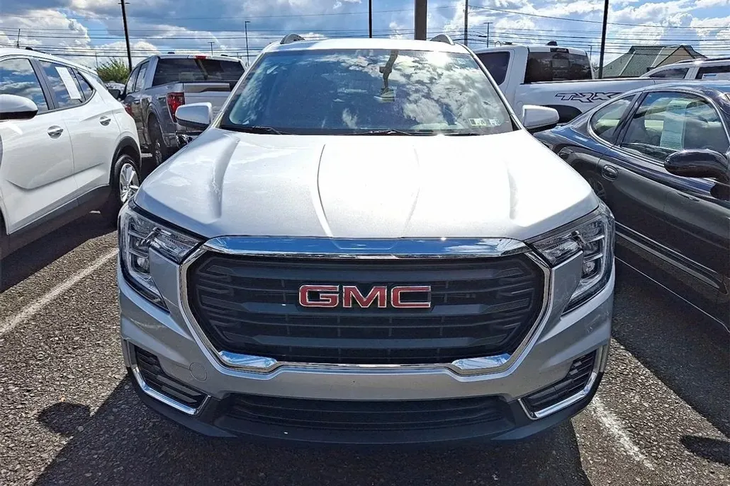 2022 Gmc Terrain SLE photo 1