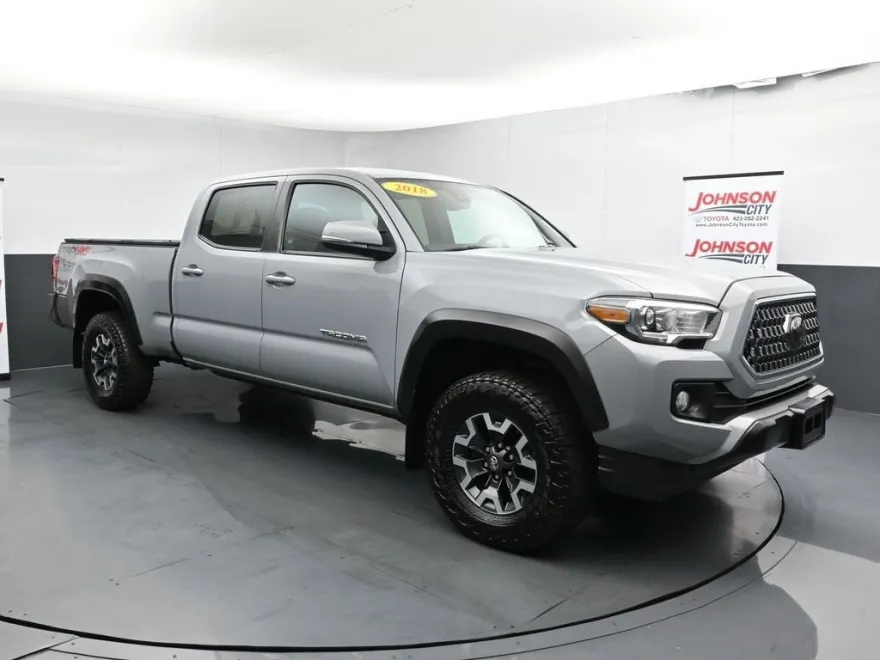 2018 Toyota Tacoma TRD Off-Road V6 photo 1