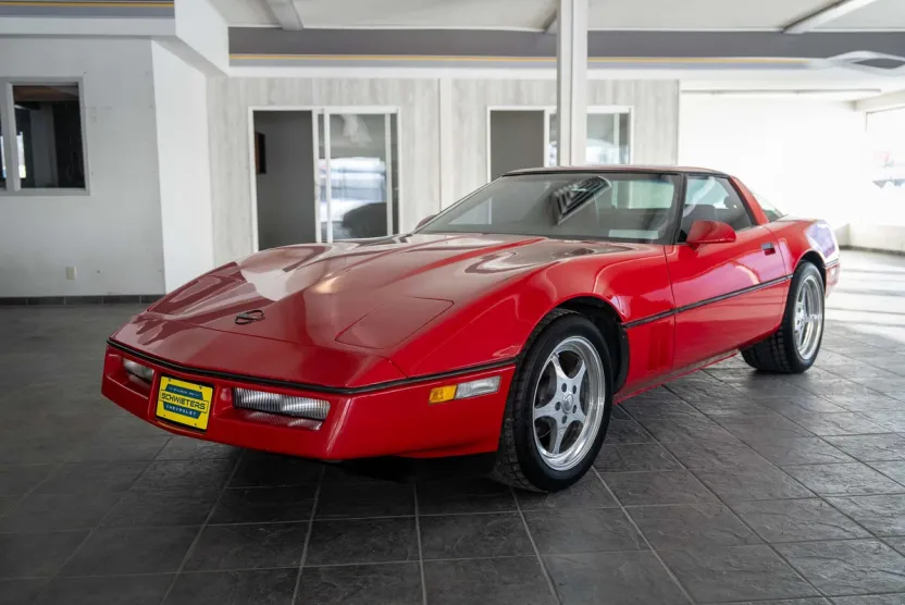 1984 Chevrolet Corvette Base photo 1