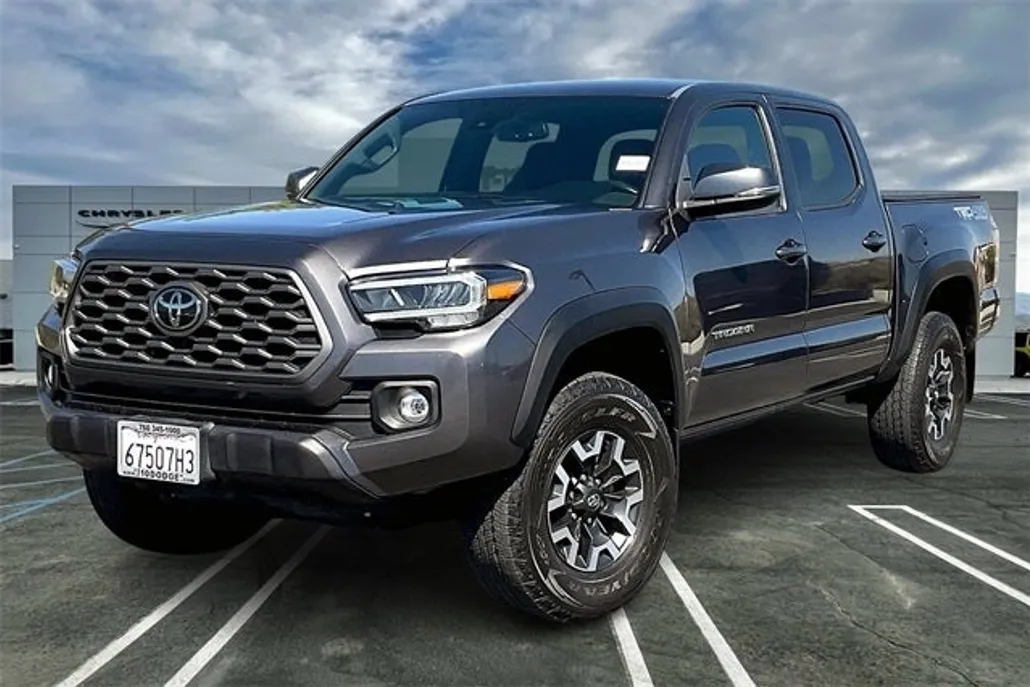 2021 Toyota Tacoma TRD Off-Road V6 photo 1