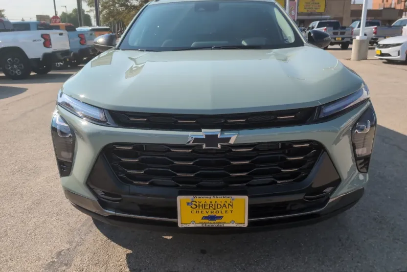 2025 Chevrolet Trax ACTIV photo 1