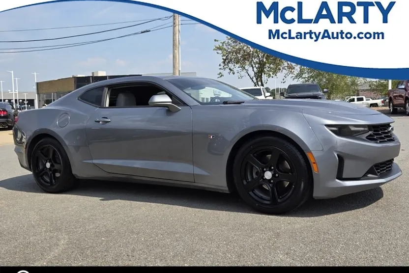 2021 Chevrolet Camaro 1LT photo 1