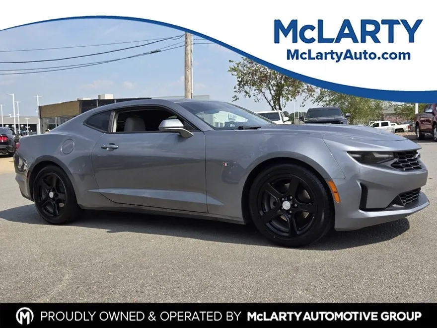 2021 Chevrolet Camaro 1LT photo 1