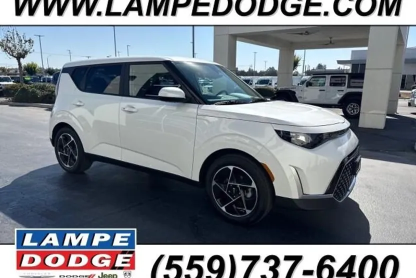2023 Kia Soul EX photo 1