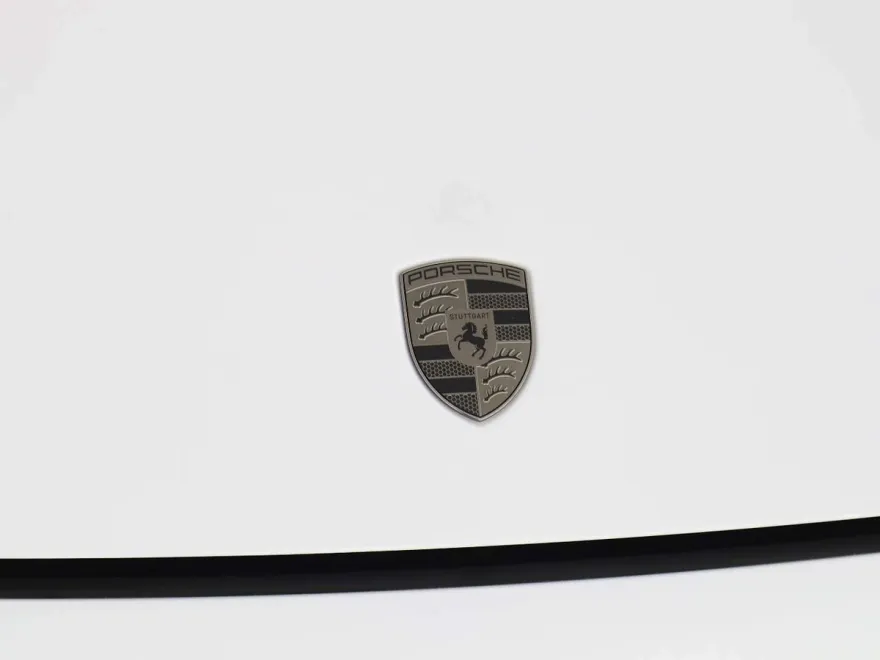2025 Porsche Cayenne Turbo E-Hybrid photo 23