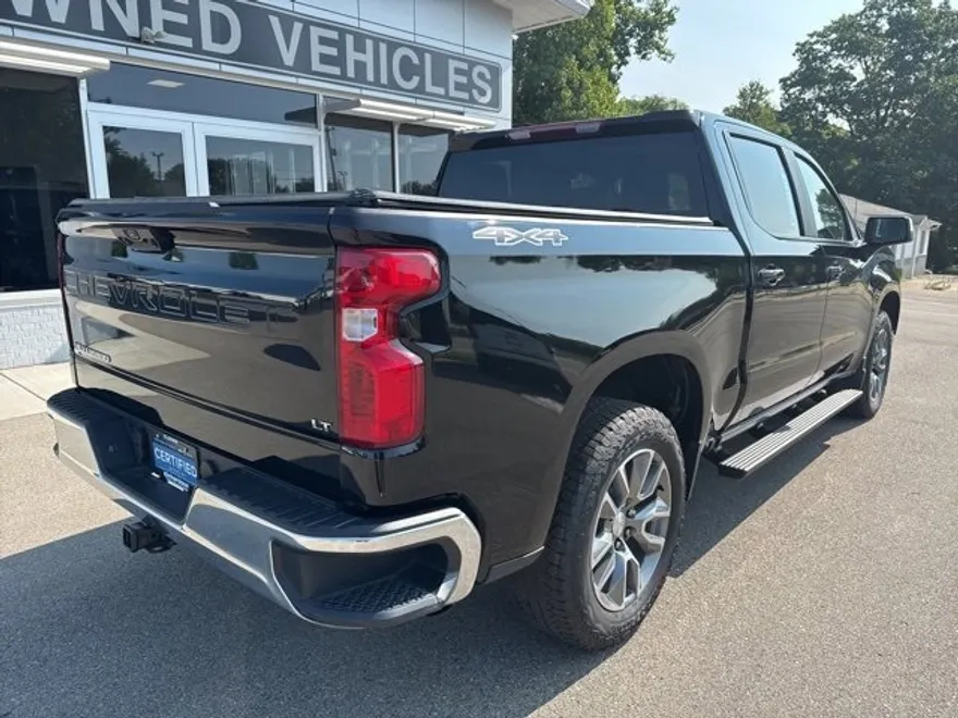 2024 Chevrolet Silverado 1500 LT photo 1