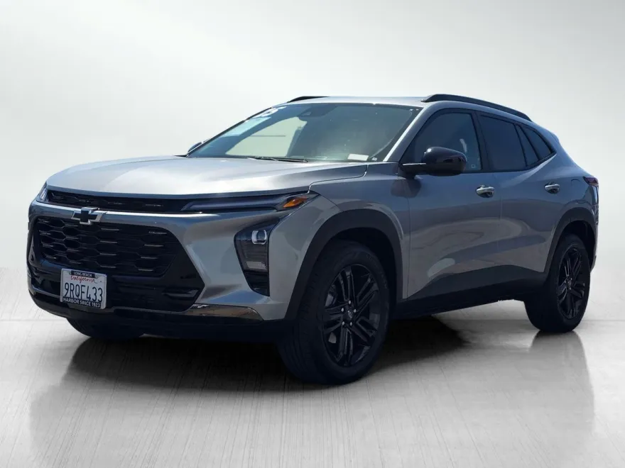 2025 Chevrolet Trax ACTIV photo 1