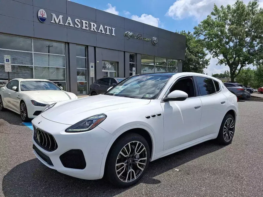 2025 Maserati Grecale photo 1