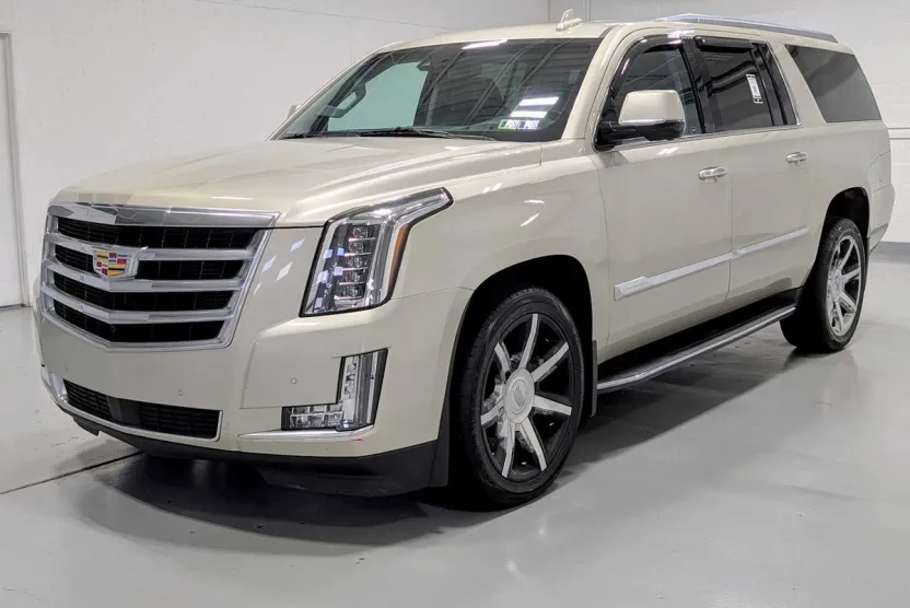 2016 Cadillac Escalade ESV Premium photo 1