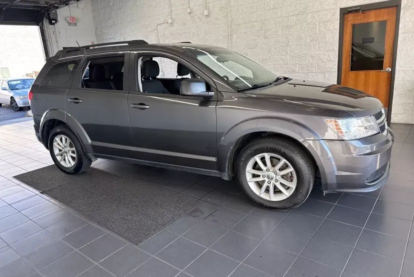 2017 Dodge Journey SE photo 1