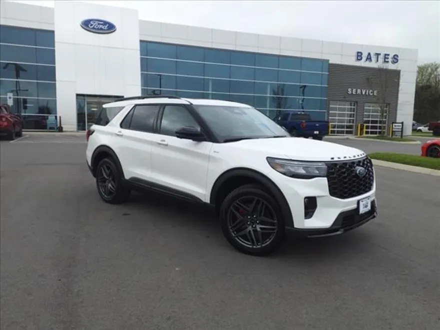 2025 Ford Explorer ST-Line photo 1