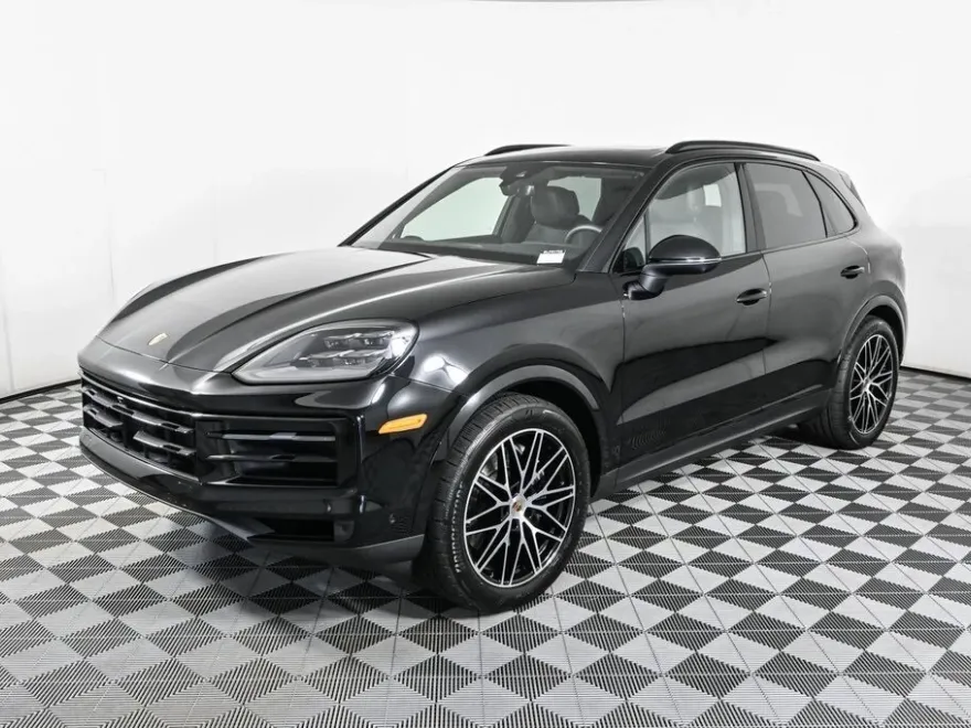 2025 Porsche Cayenne photo 1