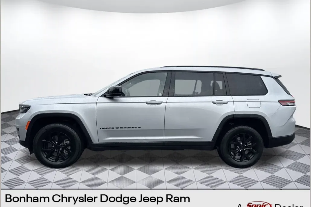 2024 Jeep Grand Cherokee Altitude photo 1