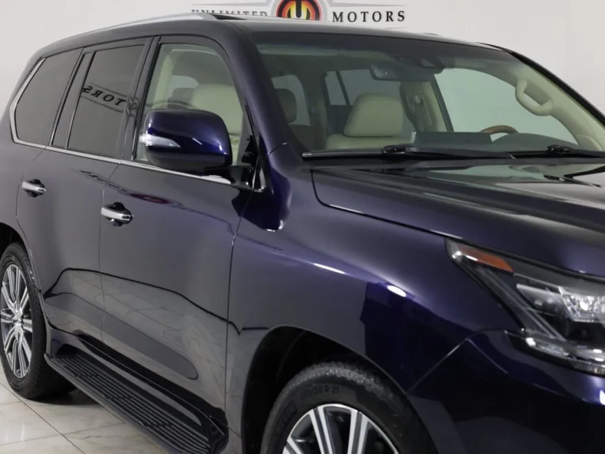 2017 Lexus LX 570 photo 32