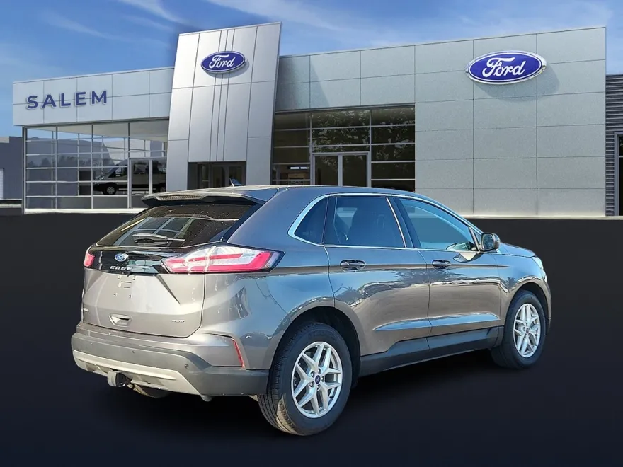 2022 Ford Edge SEL Sport photo 1