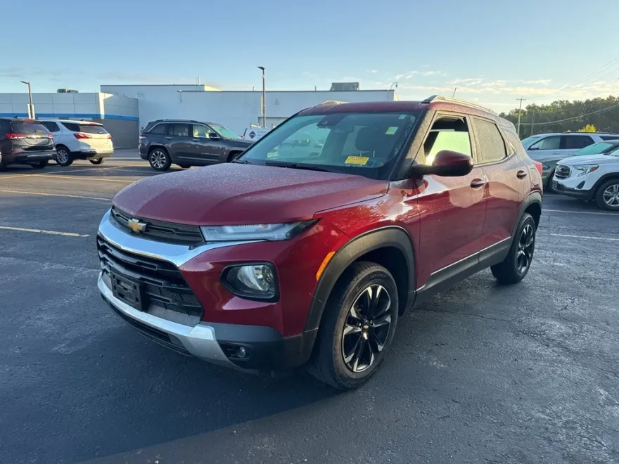 2021 Chevrolet Trailblazer LT photo 1