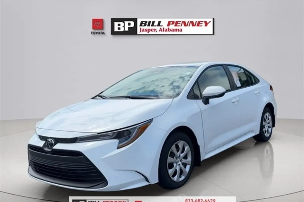 2025 Toyota Corolla LE photo 1