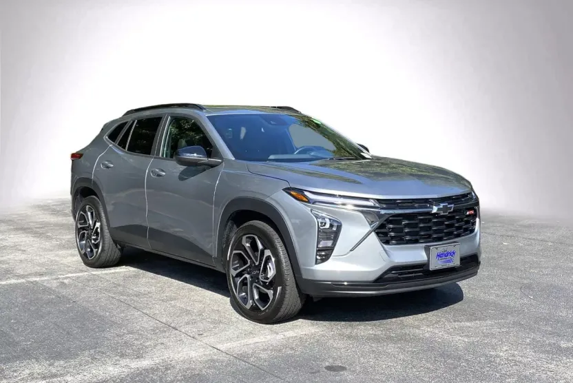 2024 Chevrolet Trax photo 1