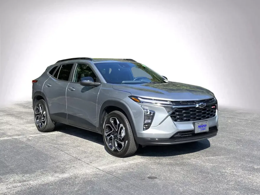 2024 Chevrolet Trax photo 1