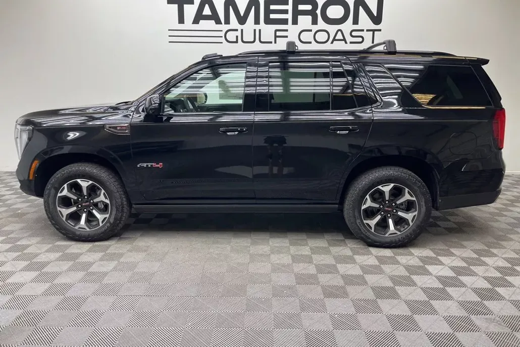2026 Gmc Yukon AT4 Ultimate photo 1