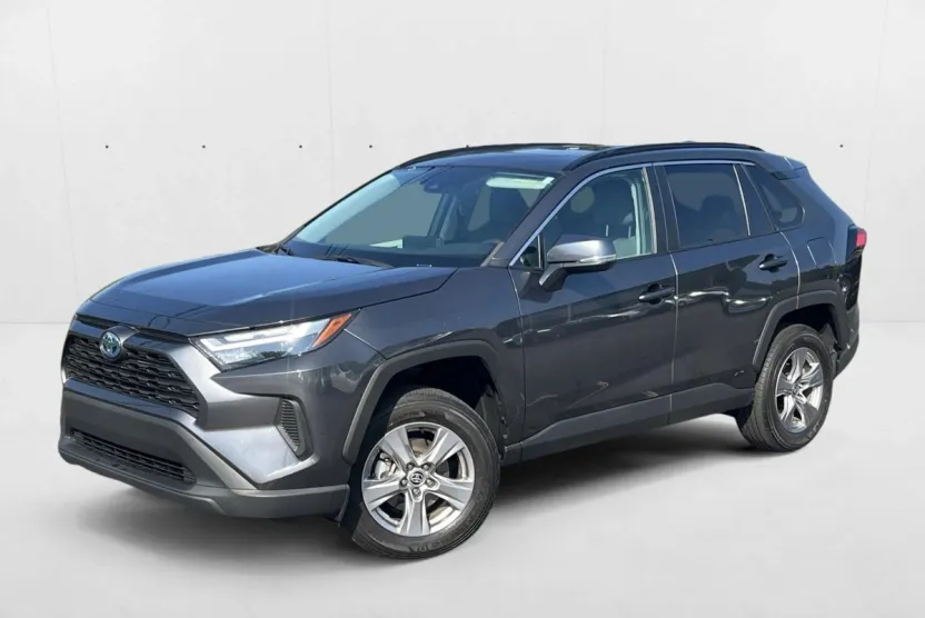 2023 Toyota RAV4 Hybrid XLE photo 1