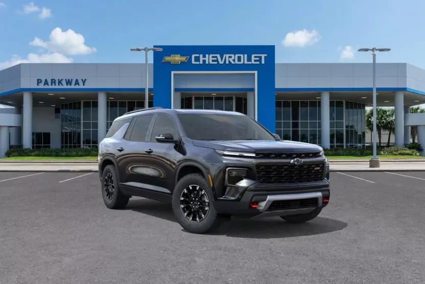 2025 Chevrolet Traverse Z71 photo 1