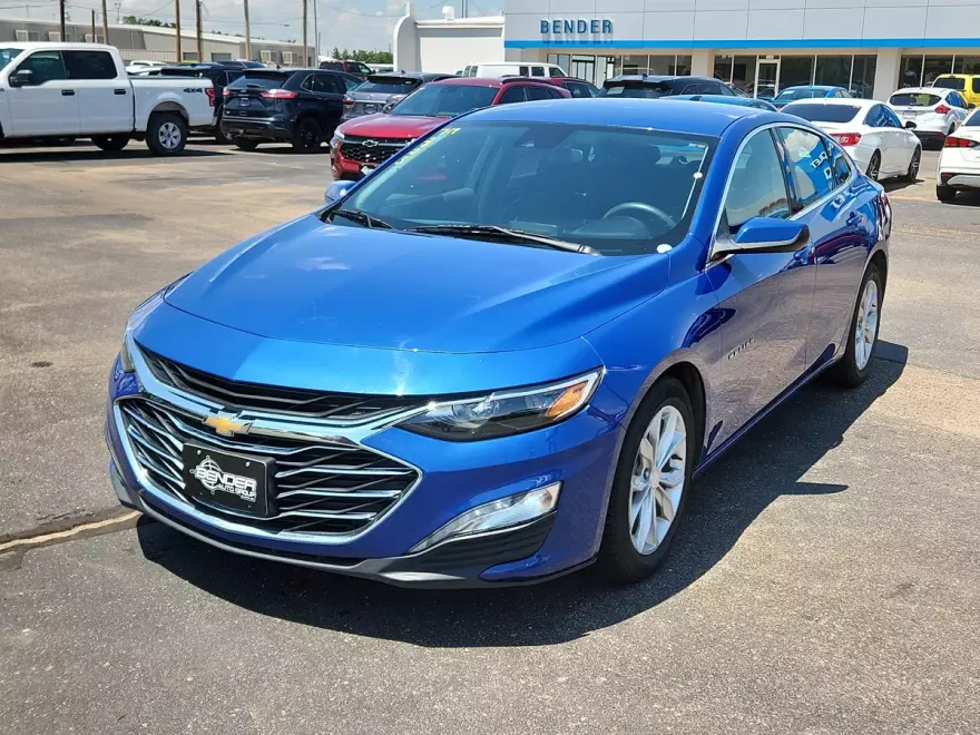 2023 Chevrolet Malibu 1LT photo 1
