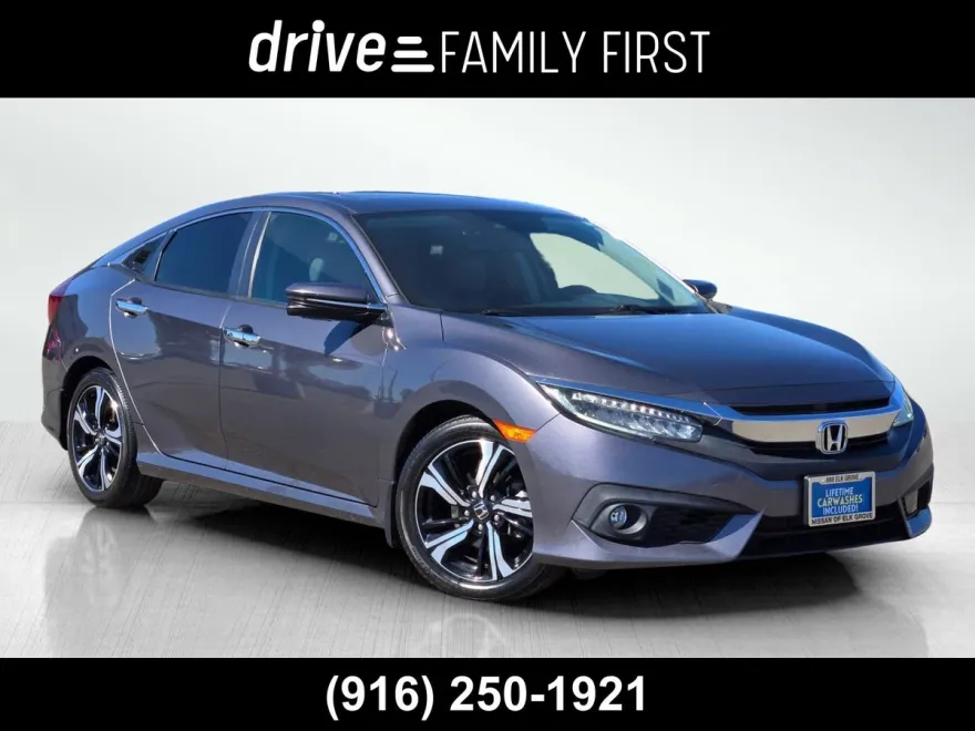 2017 Honda Civic Touring photo 1
