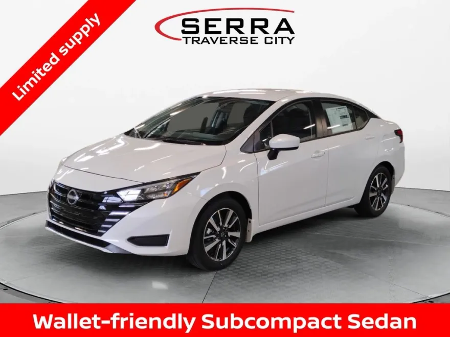 2025 Nissan Versa 1.6 SV photo 1