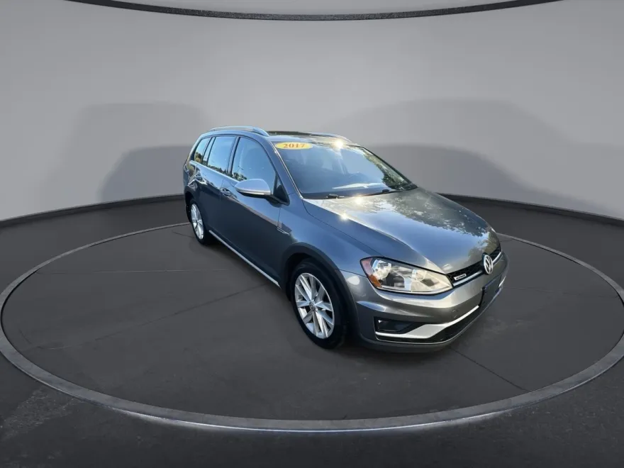 2017 Volkswagen Golf Alltrack TSI photo 1
