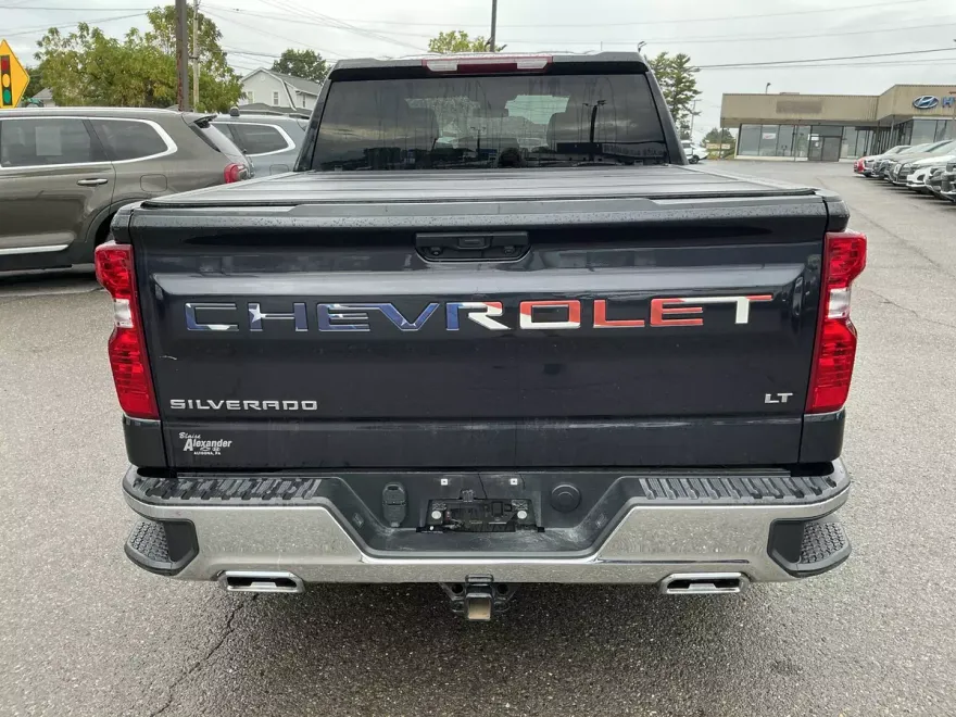 2023 Chevrolet Silverado 1500 LT photo 1