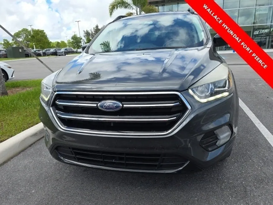 2019 Ford Escape SE photo 1
