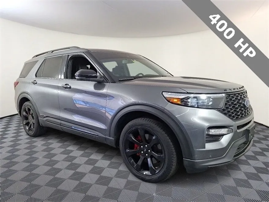 2023 Ford Explorer ST photo 1
