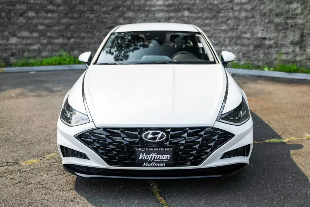 2022 Hyundai Sonata SEL photo 1
