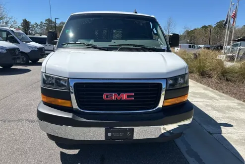 2023 Gmc Savana Cargo 2500 photo 2