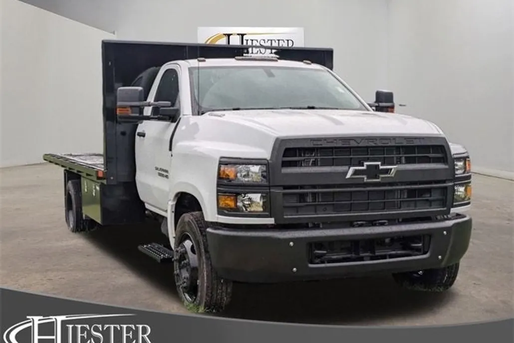2024 Chevrolet Silverado 5500HD Work Truck photo 1