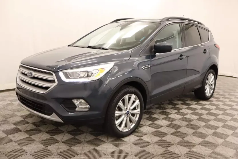 2019 Ford Escape SEL photo 1