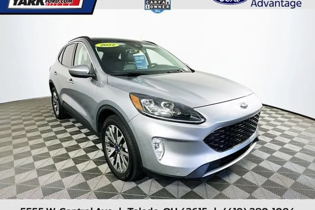 2022 Ford Escape Titanium photo 1