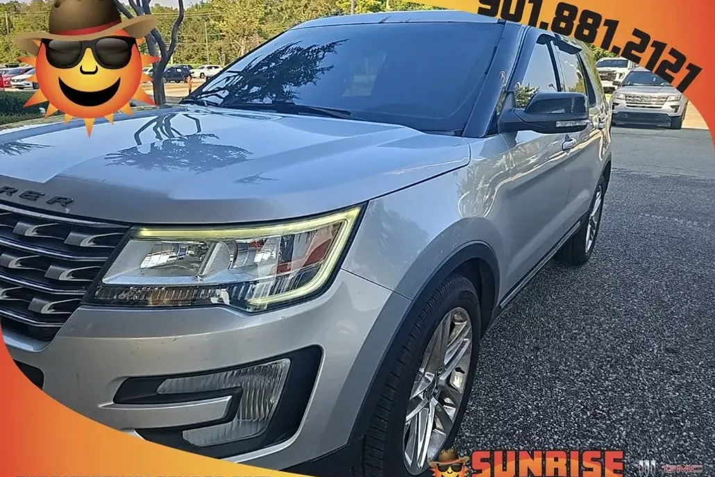 2017 Ford Explorer XLT photo 1